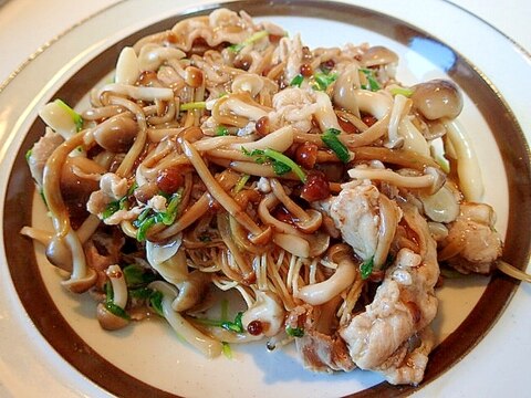 ❤豚肉とたっぷりきのこと豆苗の長崎皿うどん❤